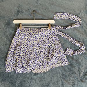 Flirty floral ditsy zipper mini skirt - Forever 21
